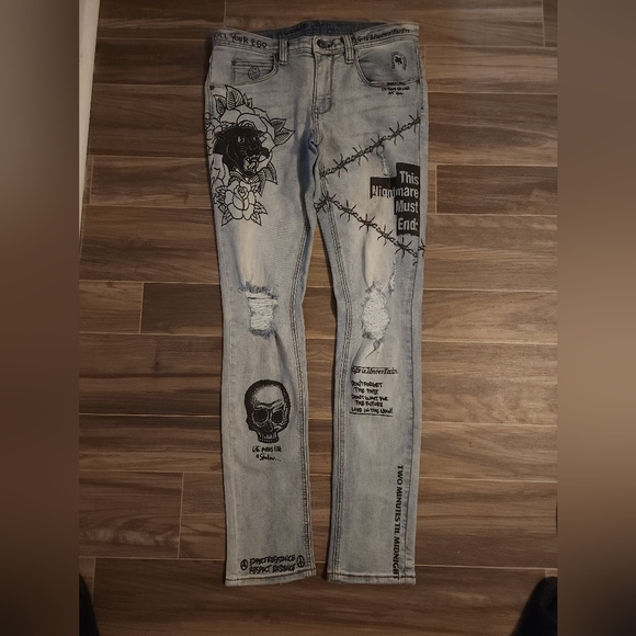 Rogue Jeans - Picture 2 of 4